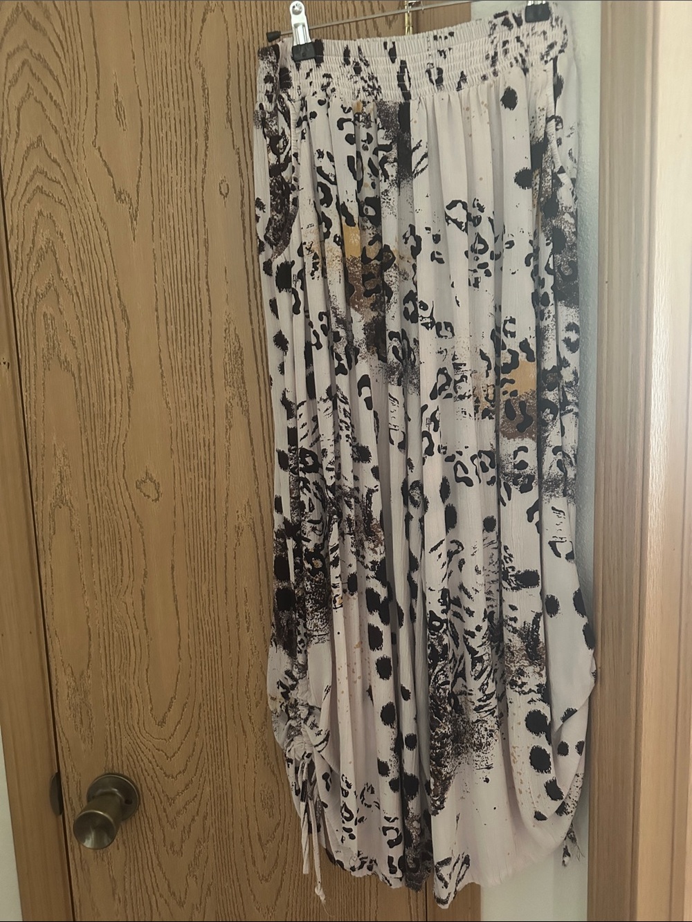 Angie Animal Print Wide-Leg Pants - Picture 3 of 5